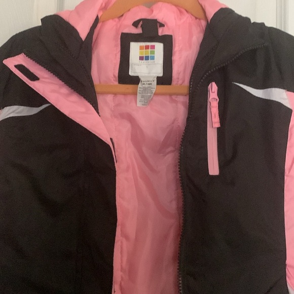 Girls puff jacket toddler size - Picture 4 of 7